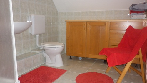 Tetőtéri 3 as apartman forrás vendégház szálka
